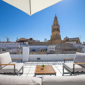 Victoria Apartment